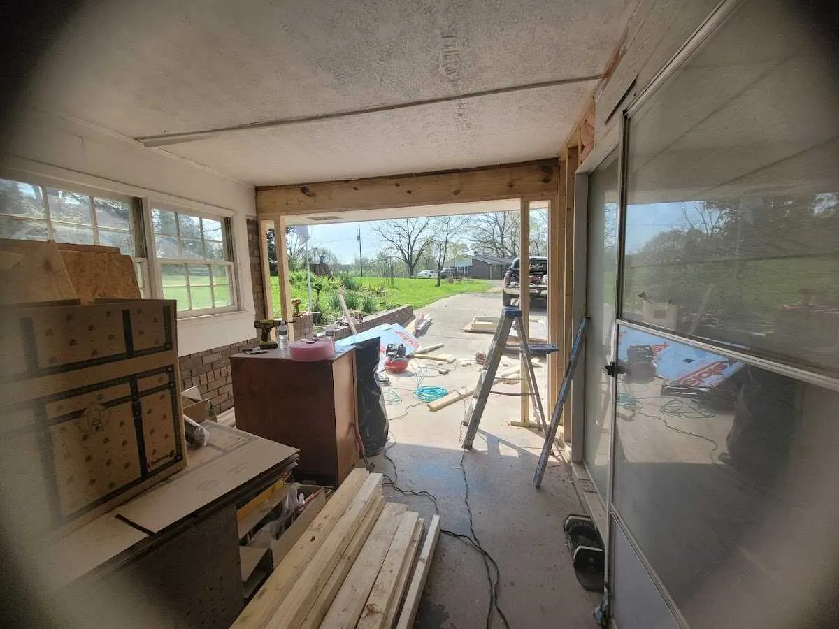 Air movers and dehumidifier for Drying & Dehumidification in Nederland